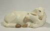 Rowi Schaf mit Lamm liegend 16 cm koloriert